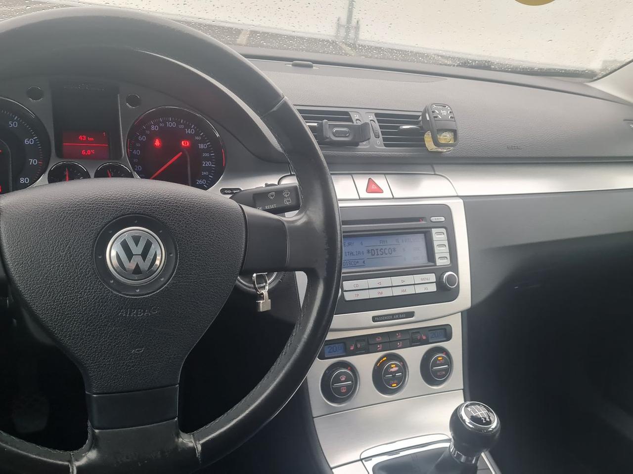 Volkswagen Passat 2.0 FSI Highline #8836