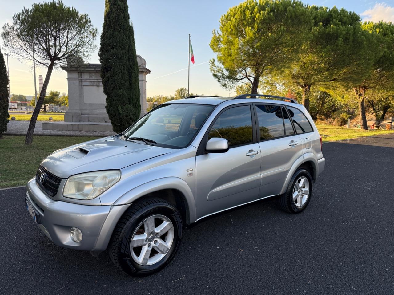 Toyota RAV 4 RAV4.com 2.0 Tdi D-4D cat 5 porte