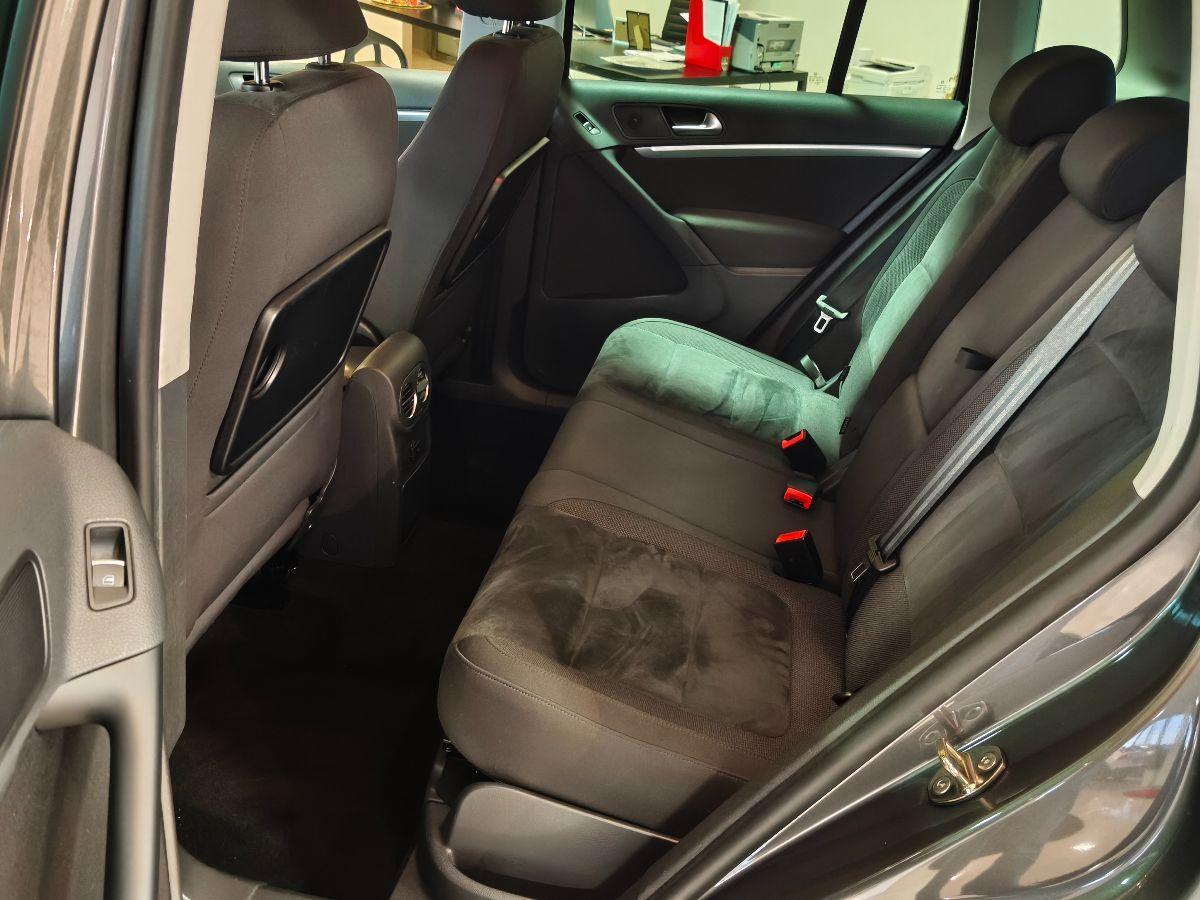 VOLKSWAGEN Tiguan 2.0 TDI 140 CV Sport & Style