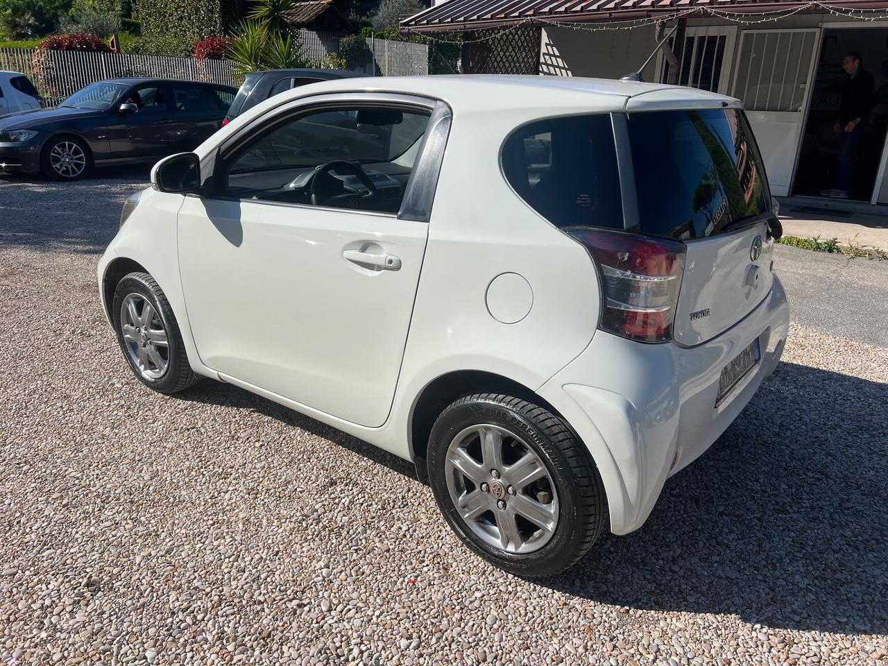 Toyota iQ 1.0 Sol