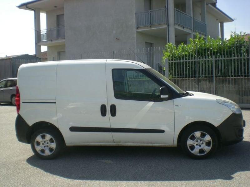 Opel Combo van 1.6 cdti 105cv L1H1 E5+(E5)