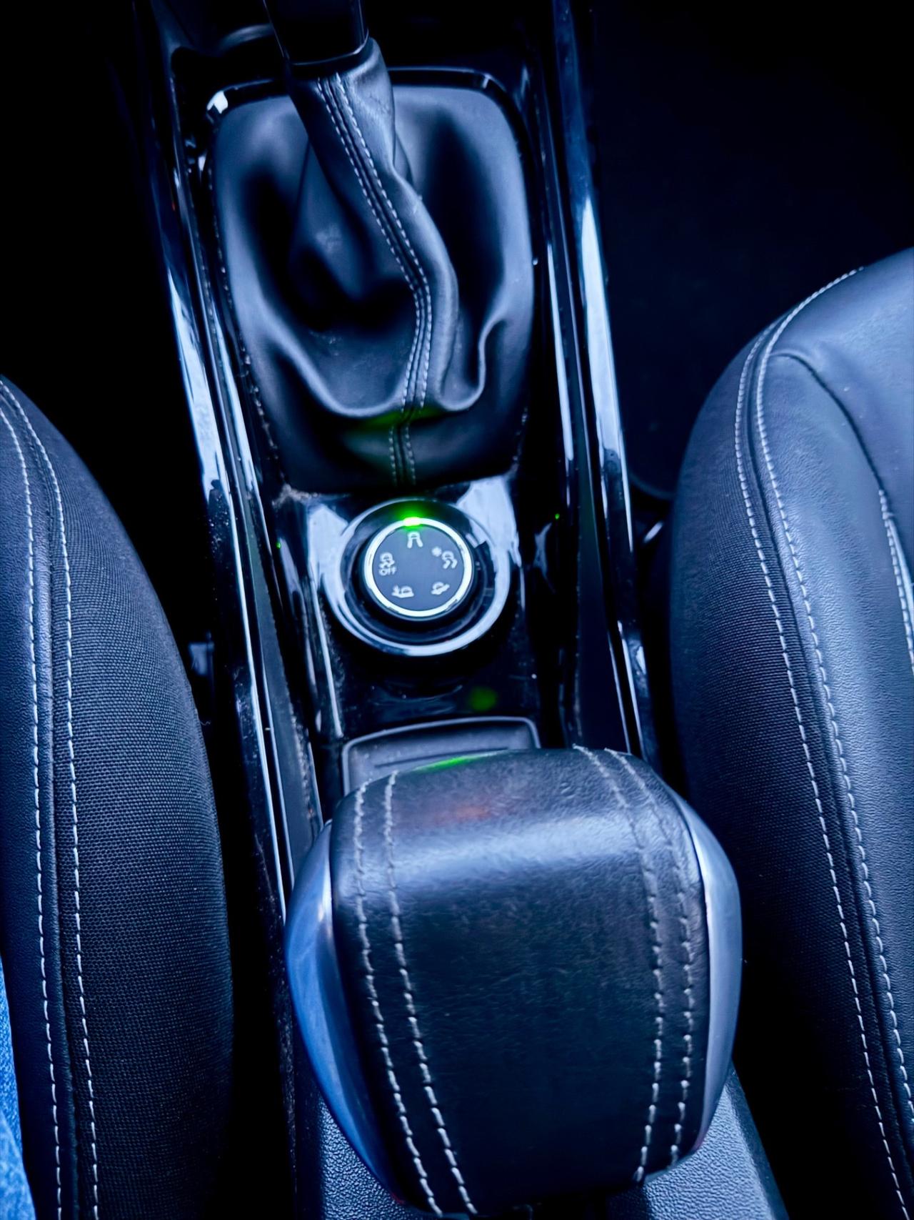 Peugeot 2008 PureTech Turbo 110 S&S Black Matt