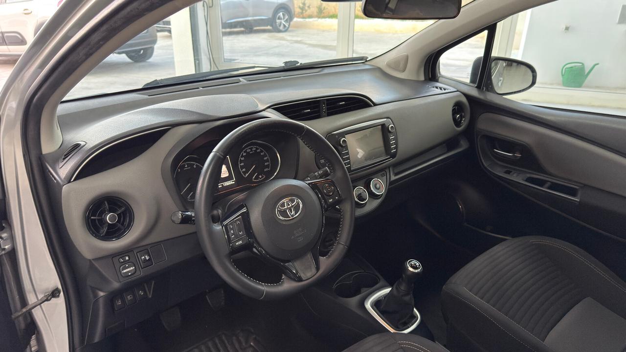 Toyota Yaris 1.0 5 porte Cool 69Cv.