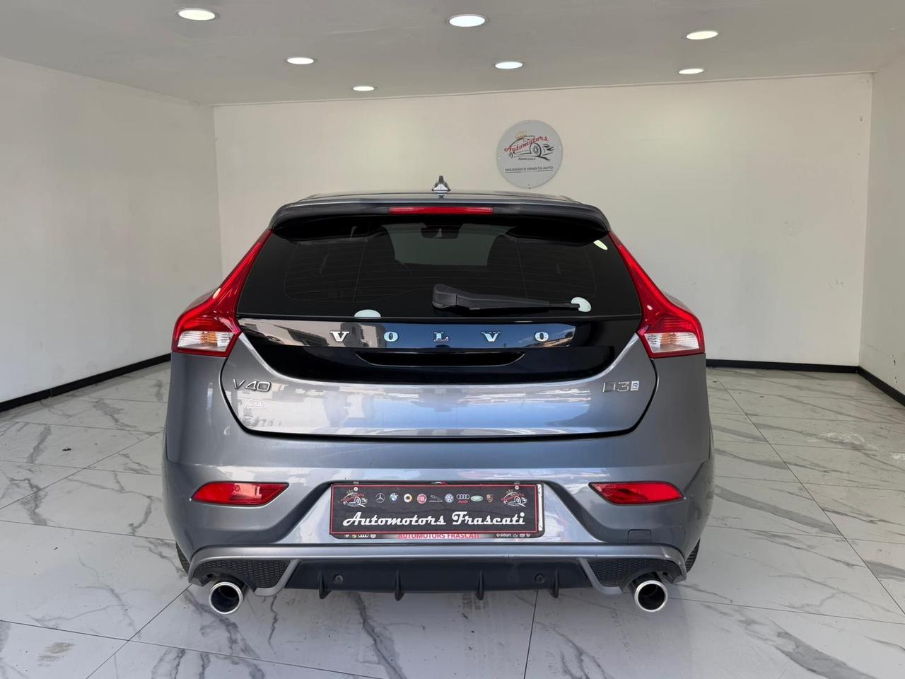 Volvo V40 D3 R-design-GARANTITA-2018