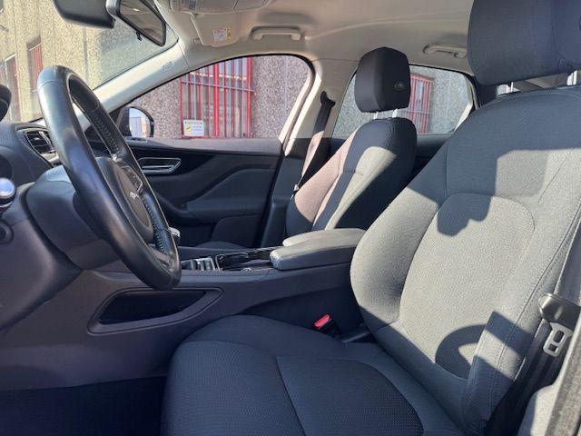 JAGUAR F-Pace 2.0 D 180 CV AWD Pure