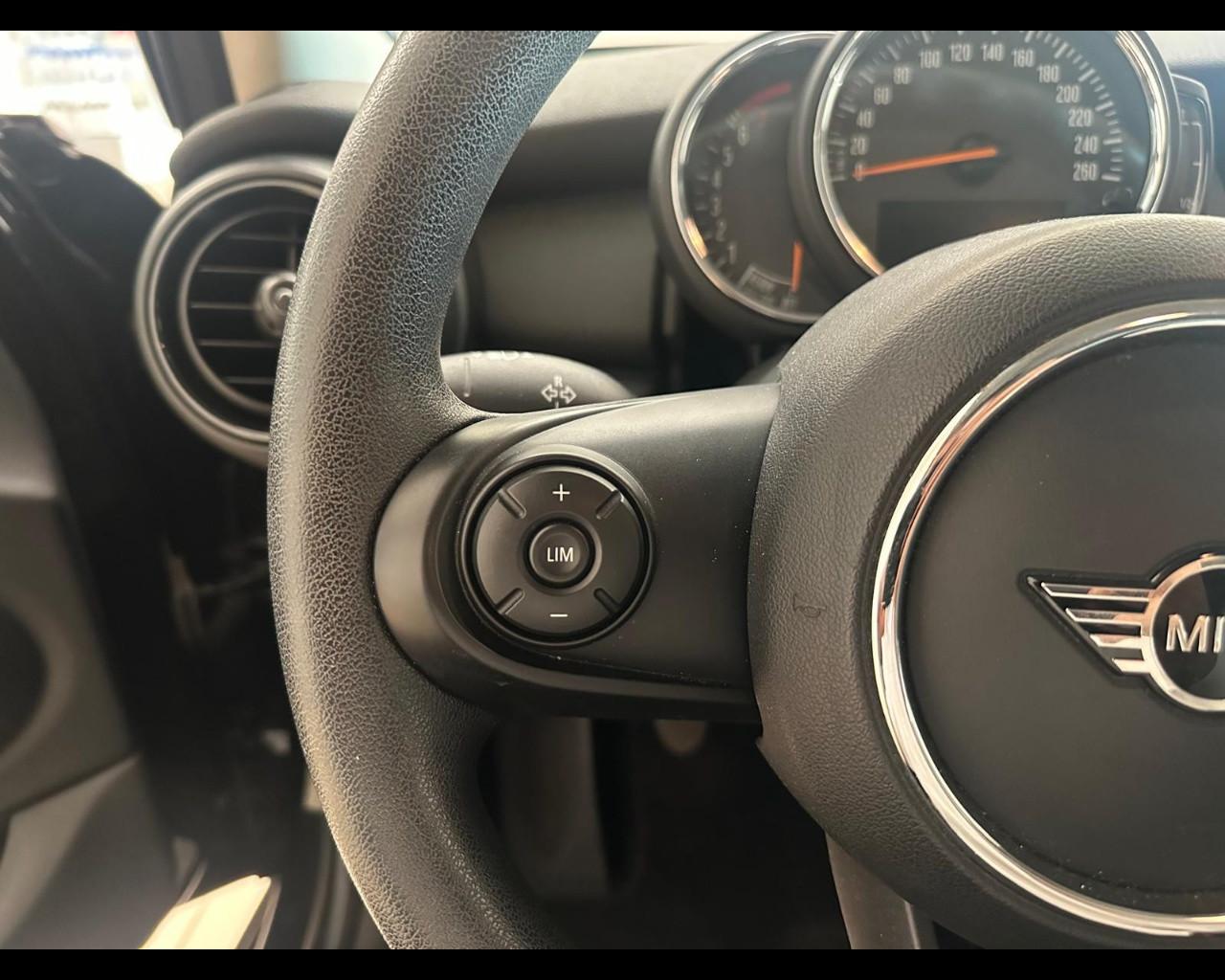 MINI Mini 5 porte (F55) - Mini 1.5 One 75 CV 5 porte