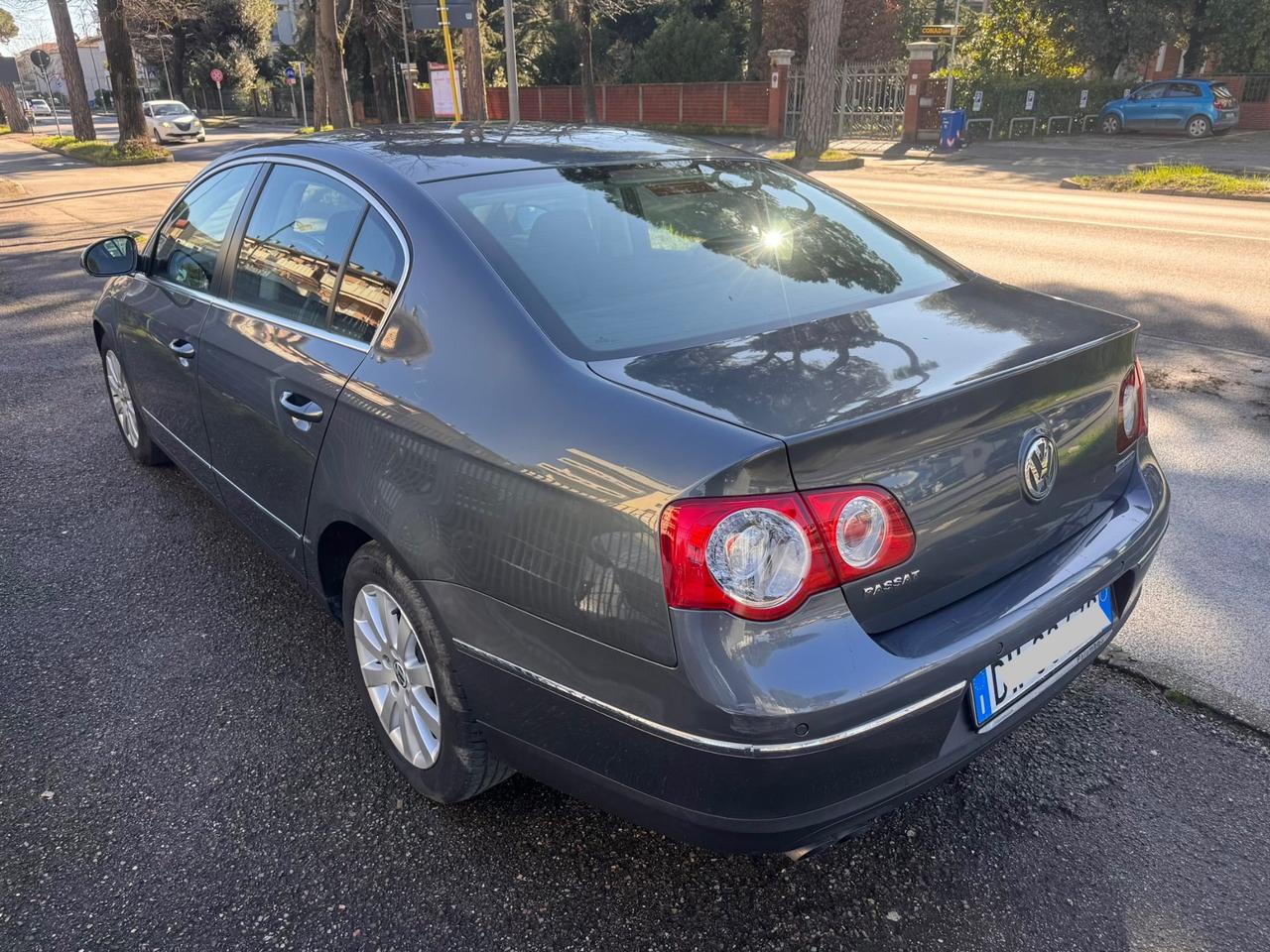 Vw Passat 2.0 TDI 110CV neopaten garanzia 12 mes