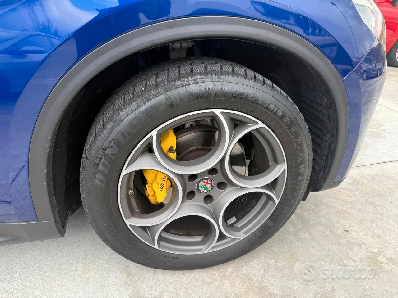 Alfa Romeo Stelvio 2.2 T.D 160CV -TETTO APRIBILE-