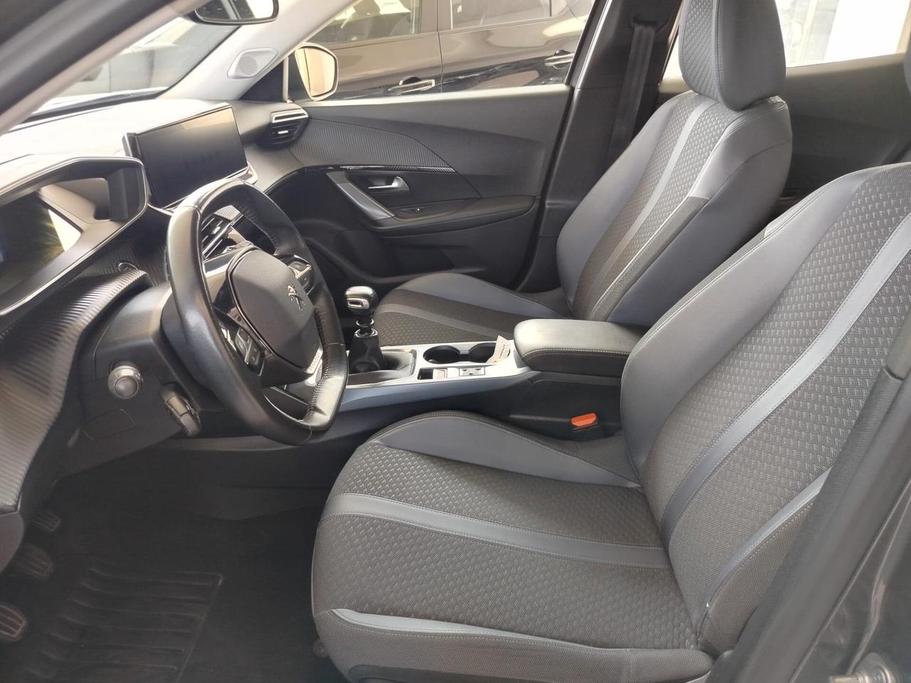 Peugeot 2008 BlueHDi 100 S&S Allure Navi Pack