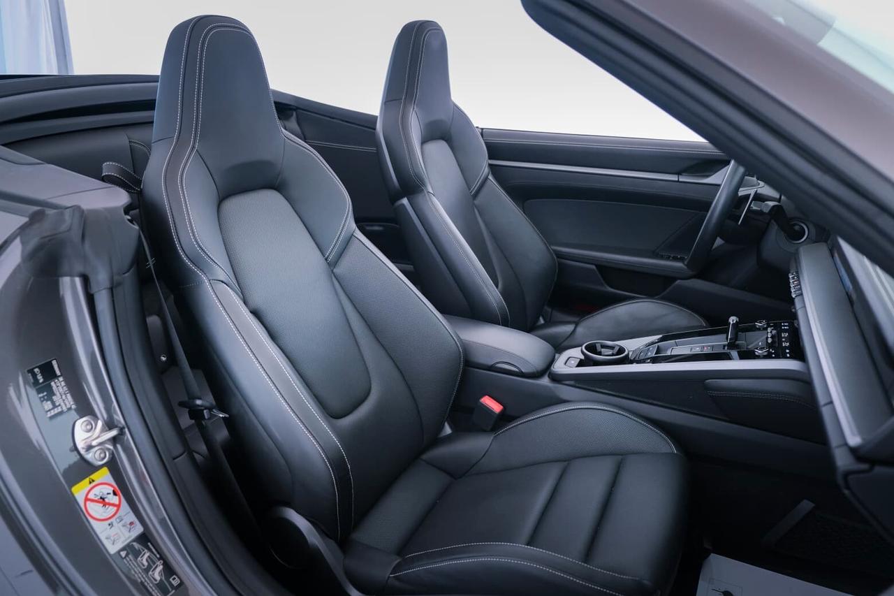 Porsche 911 Cabrio 3.0 Carrera auto
