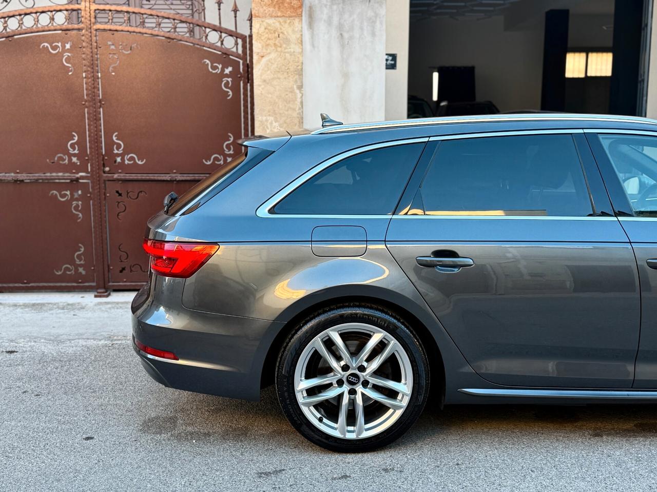 Audi A4 Avant 2.0 TDI 190 CV S-line Tetto*
