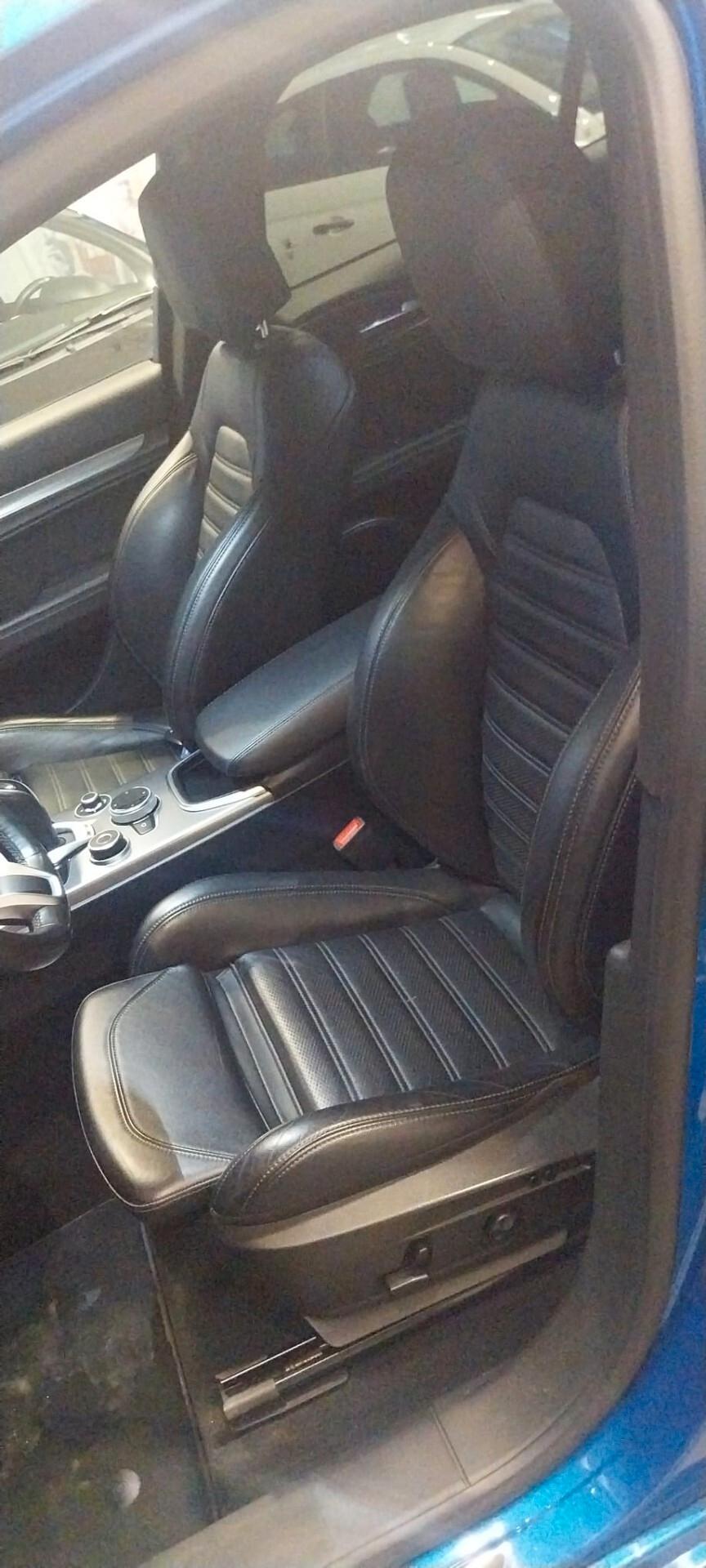 Alfa Romeo Stelvio 2.2cc 210 CV AT8 Q4 Veloce