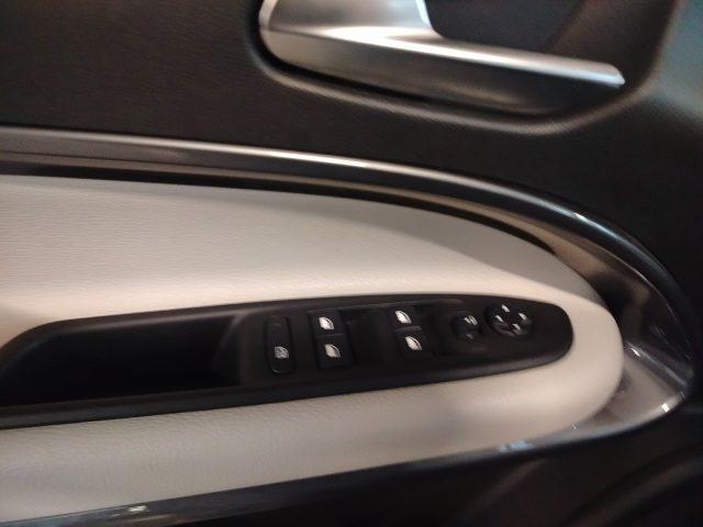 FIAT 600 Hybrid 100 CV DCT MHEV La Prima