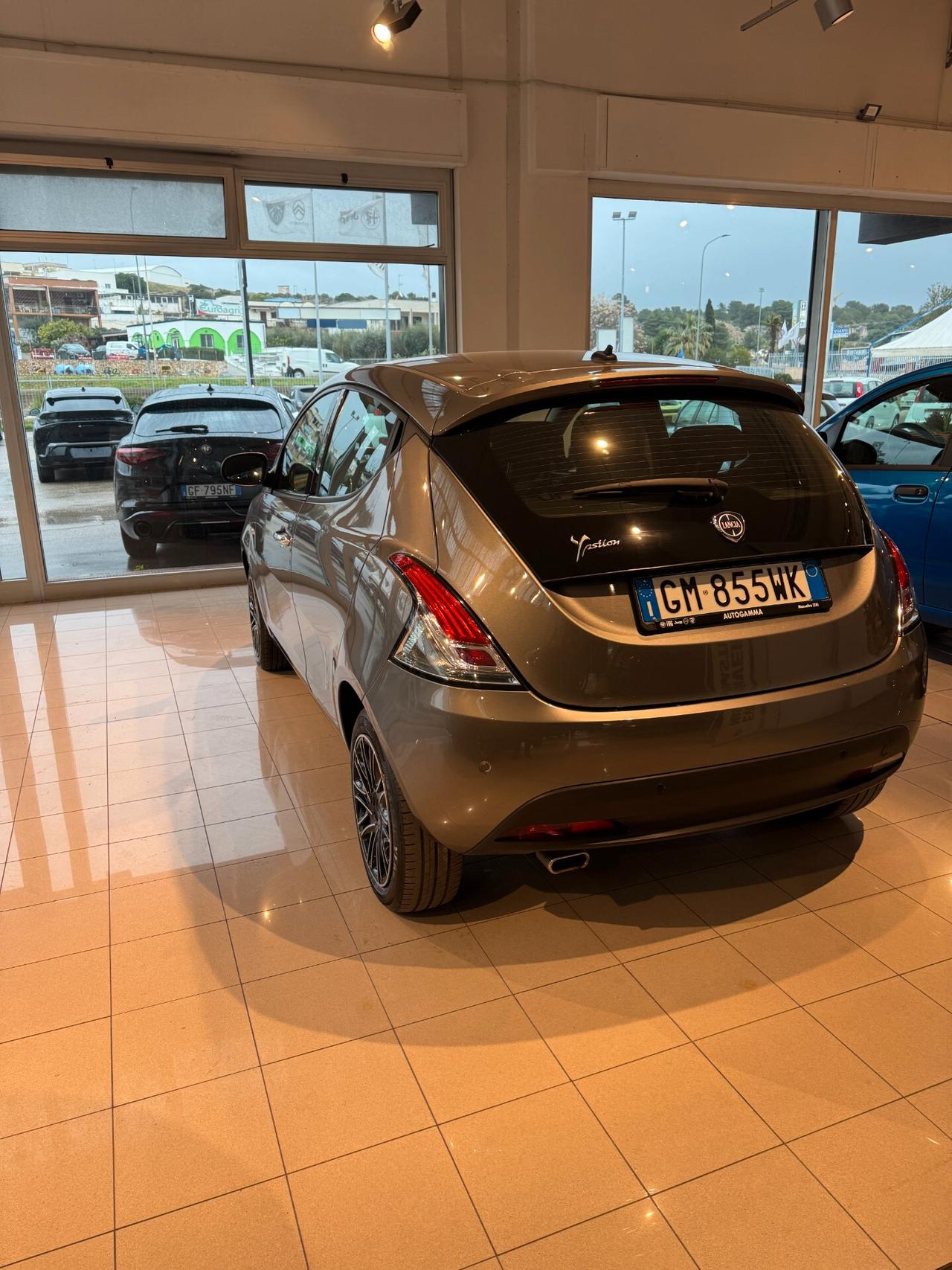 YPSILON GOLD FULL OPTIONAL