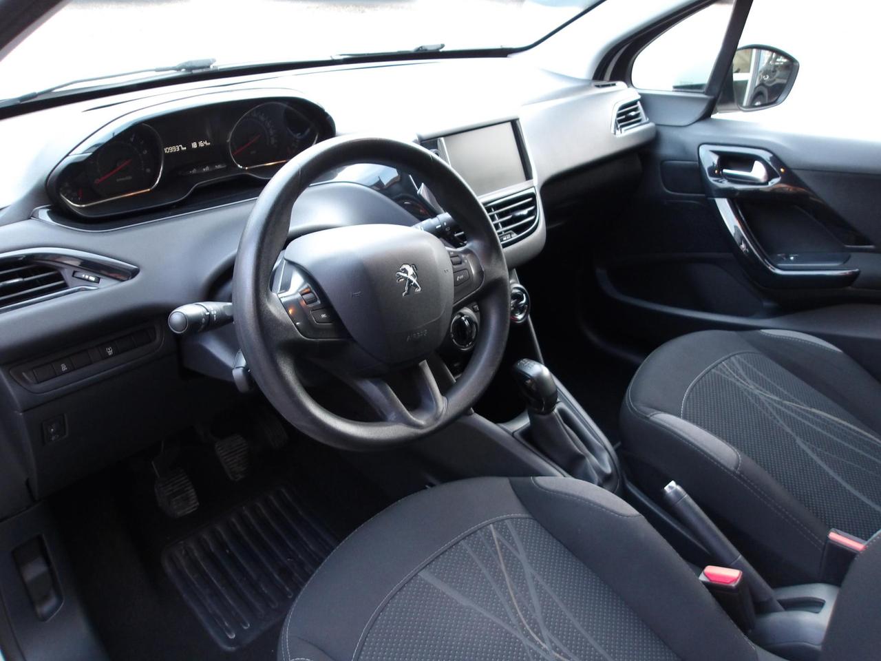 Peugeot 208 5 Porte 208 5p 1.4 hdi 8v Active