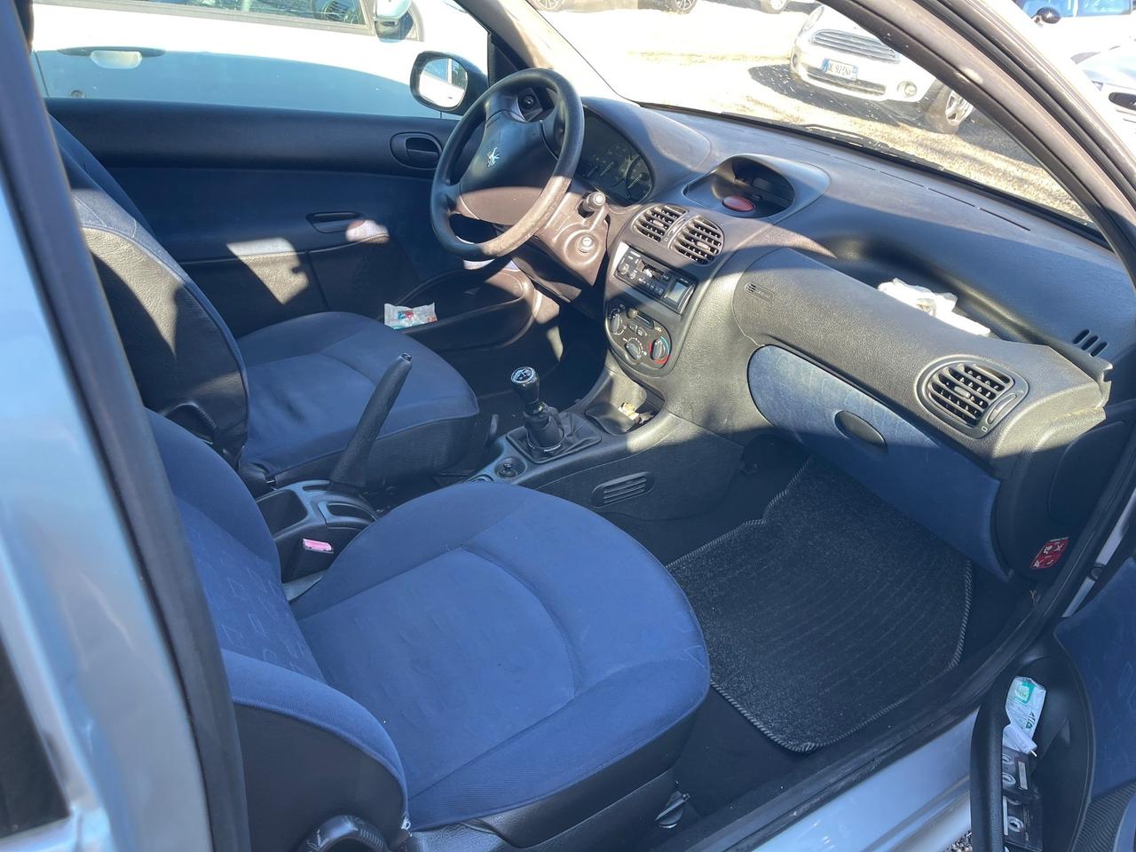 Peugeot 206 1.4 3p. X-Line