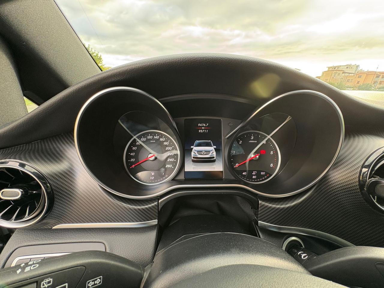 Mercedes-Benz V 250 D Sport #7468