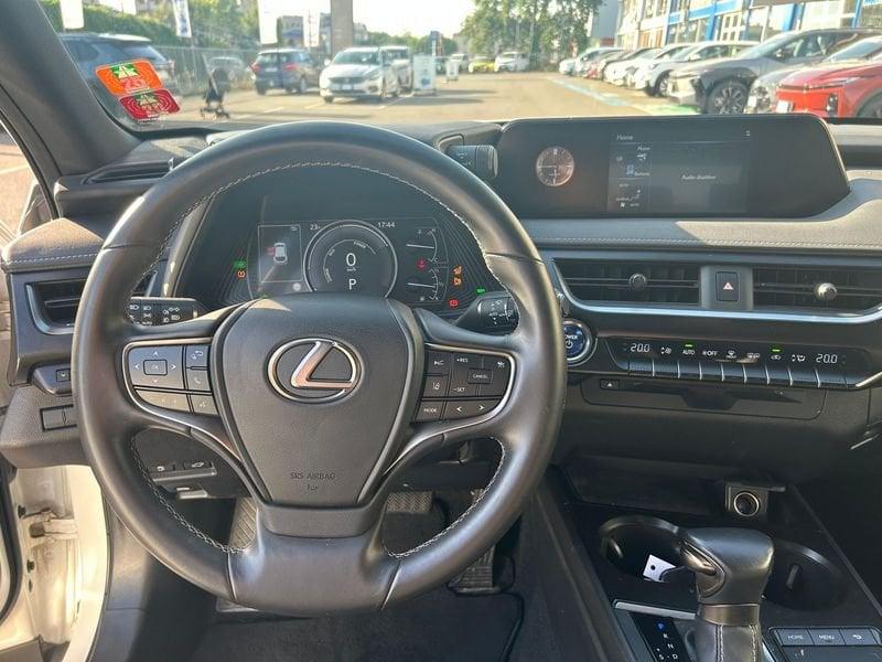Lexus UX Hybrid Premium 4WD