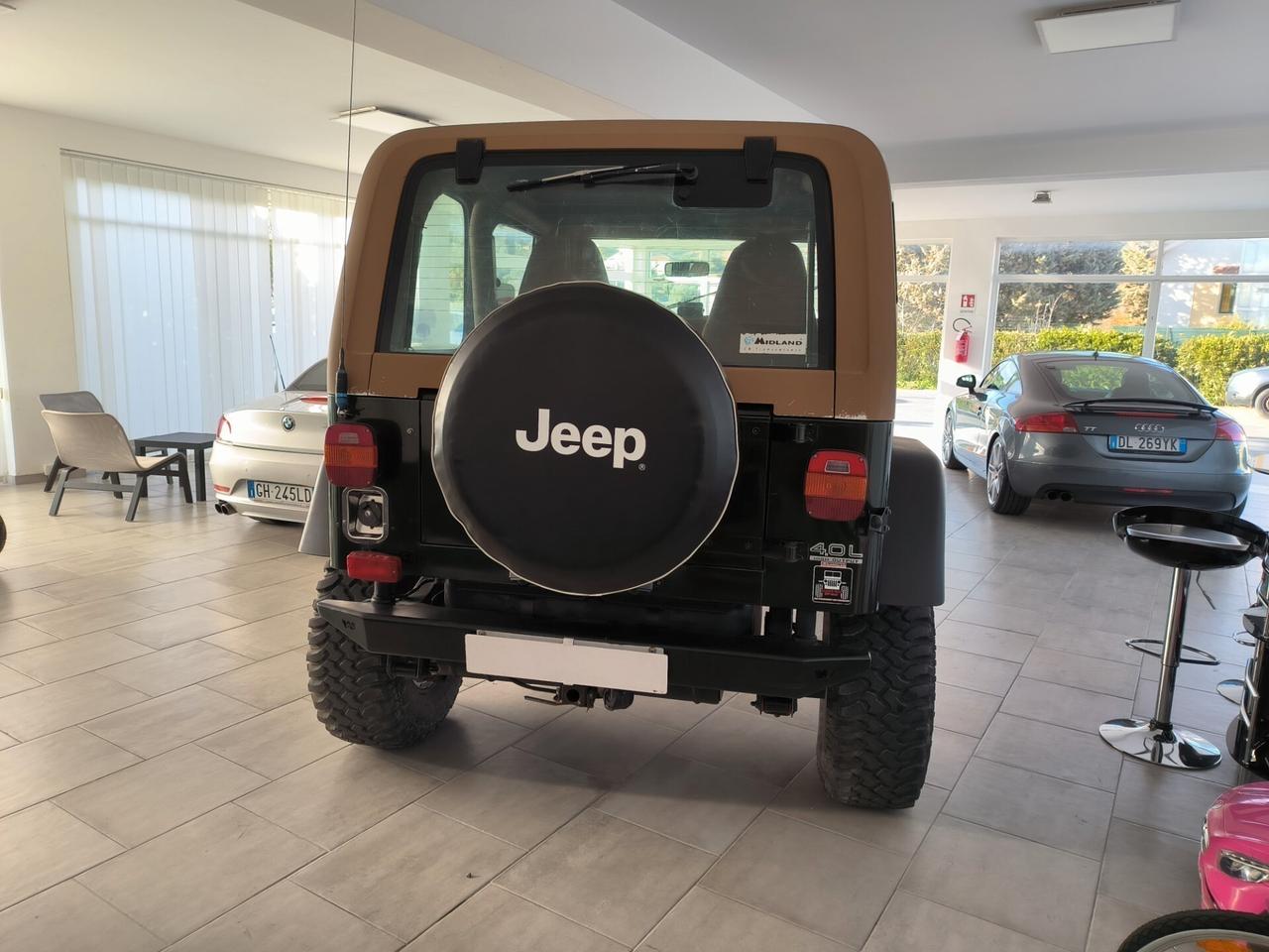 Jeep Wrangler 4.0 184 CV SAHARA