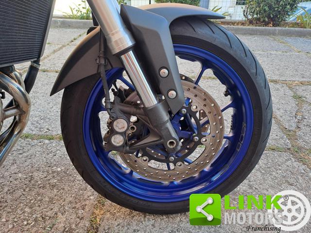 YAMAHA MT-09 .