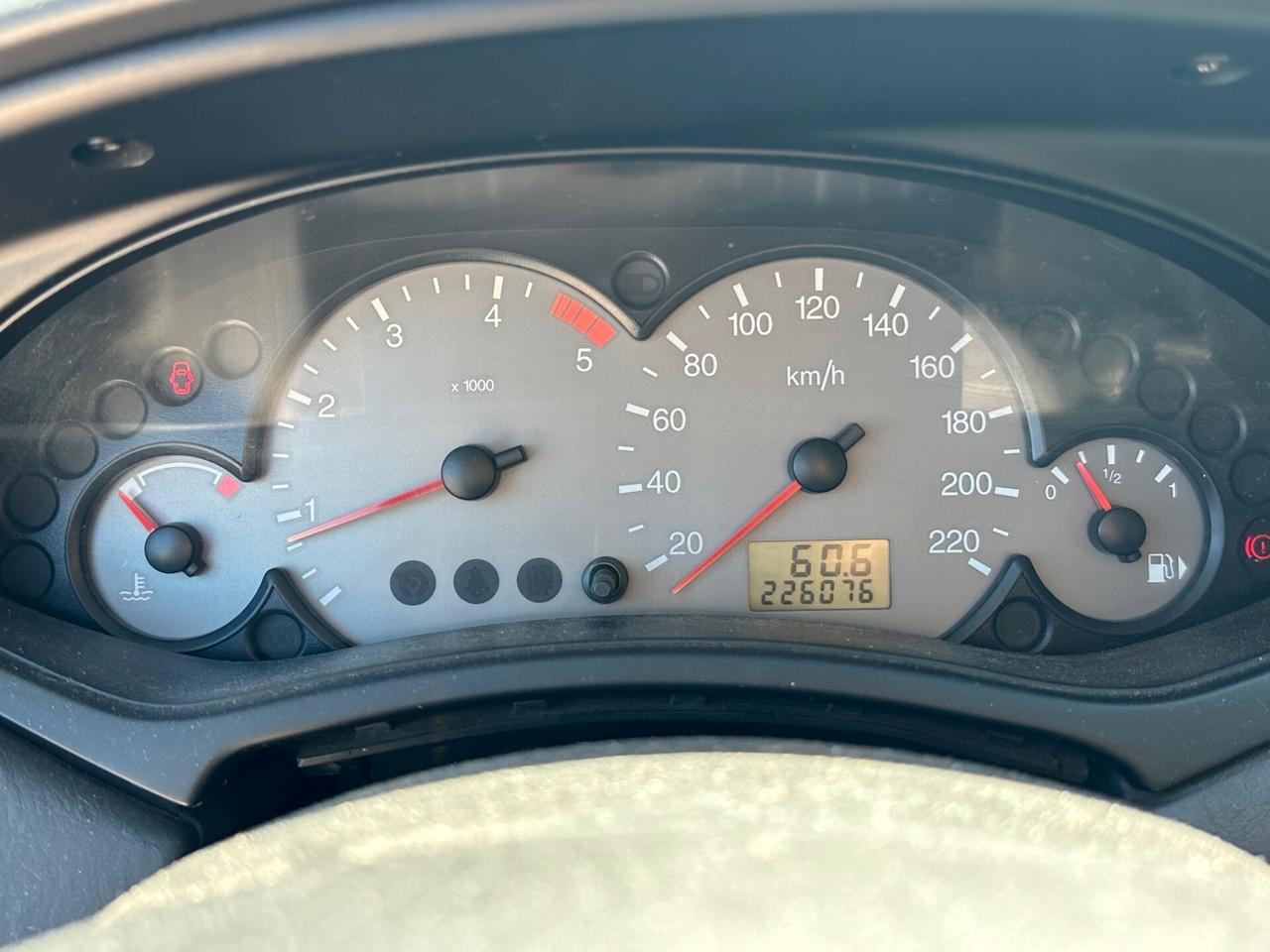 Ford Focus 1.8 TDCi (100CV) cat 5p. Zetec