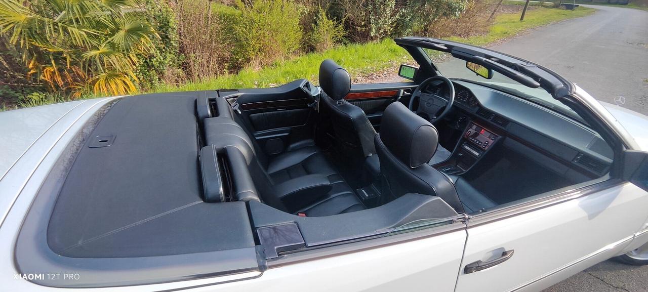 Mercedes-benz E 200 CABRIO (Mosca bianca)