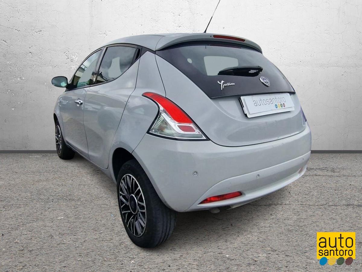 LANCIA YPSILON 900 SILVER