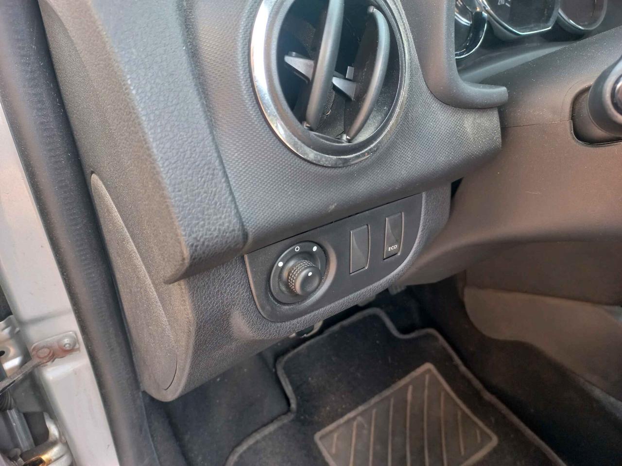 Dacia Sandero 1.5 dCi 8V 75CV Lauréate N1