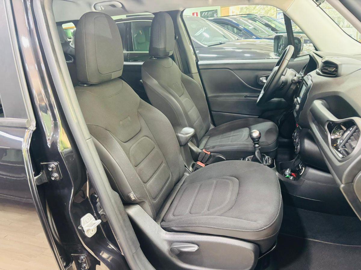 Jeep Renegade 1.6 M.Jet 120cv Dawn of Justice Total Black