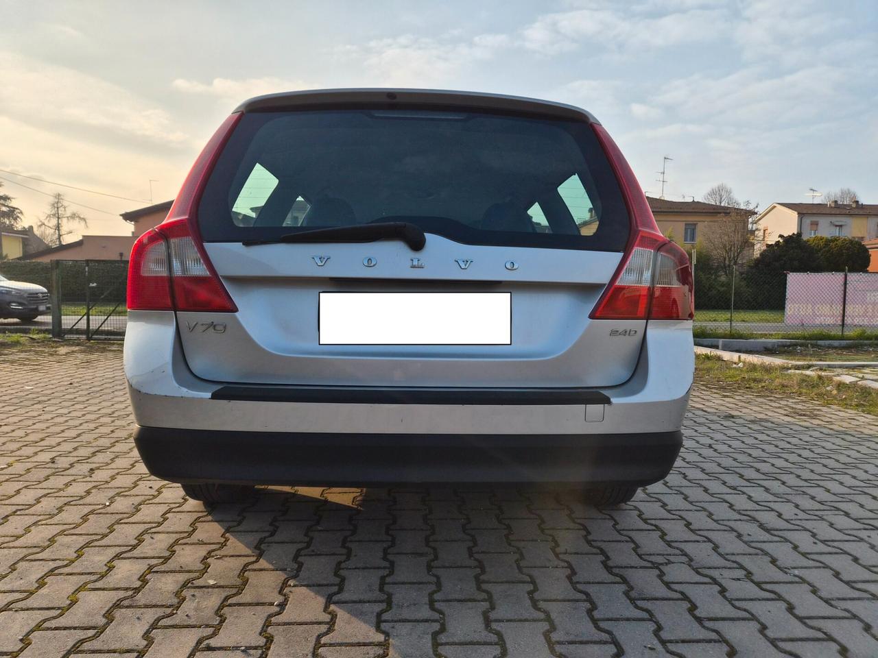 Volvo V70 D5 R-design