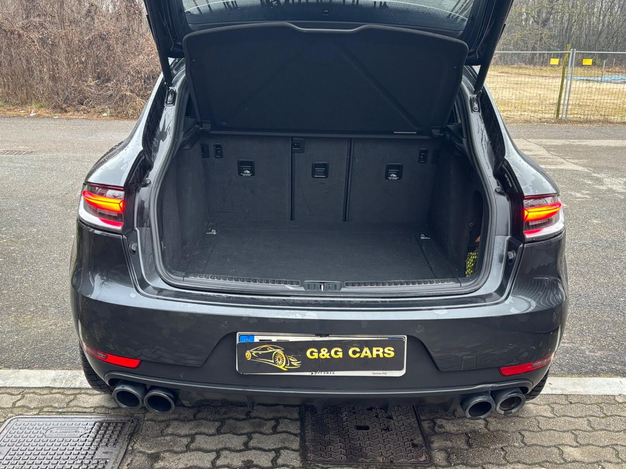 Porsche Macan 2.0 Tetto apribile e scarico preparato