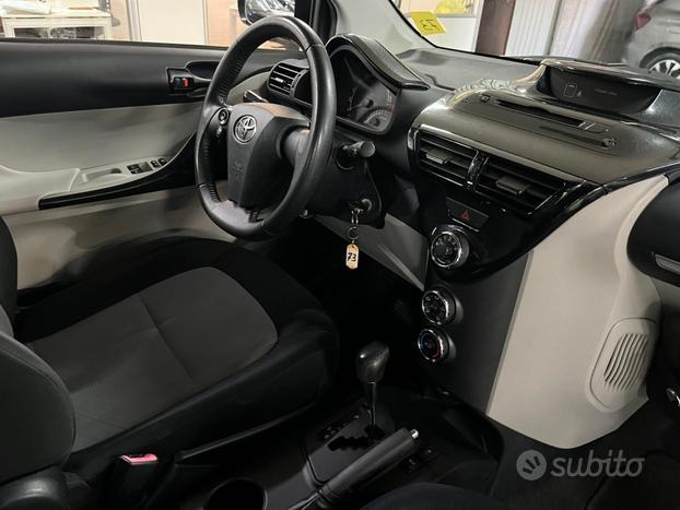 Toyota iQ 1.0 cambio automatico!!!