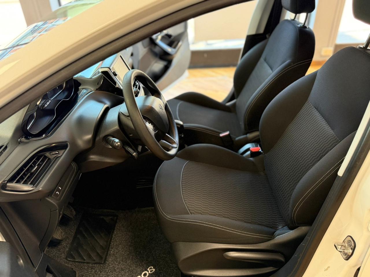 Peugeot 208 PureTech 1.2 Benzina 82CV 5 porte Allure Soli 40.000km!!!