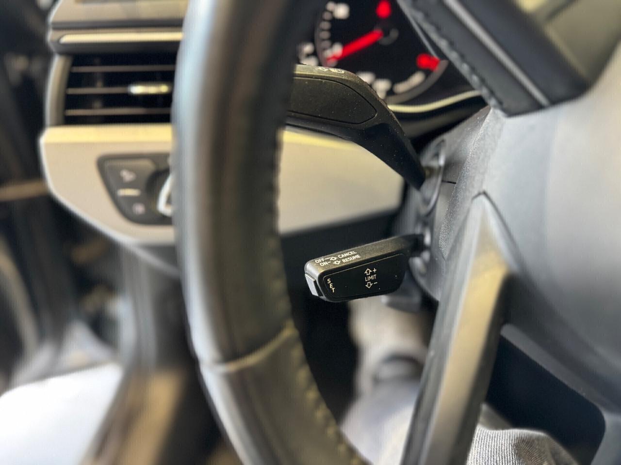 Audi A4 35 TDI S tronic Business “Matrix”