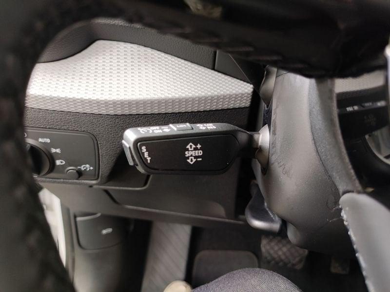 Audi Q2 Q2 30 TDI S tronic Tetto apribile tua da 299,00 al mese