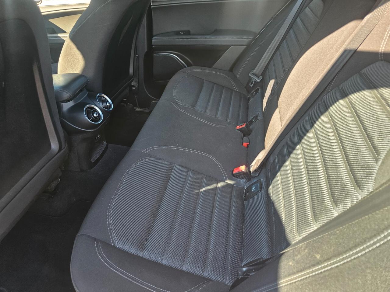 Alfa Romeo Stelvio 2.2 Turbodiesel 160 CV AT8 RWD Business