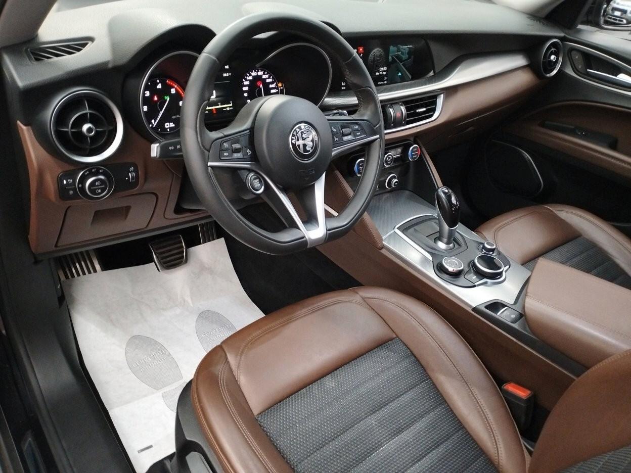 Alfa Romeo Stelvio 2.2 Turbodiesel 210 CV AT8 Q4 Super