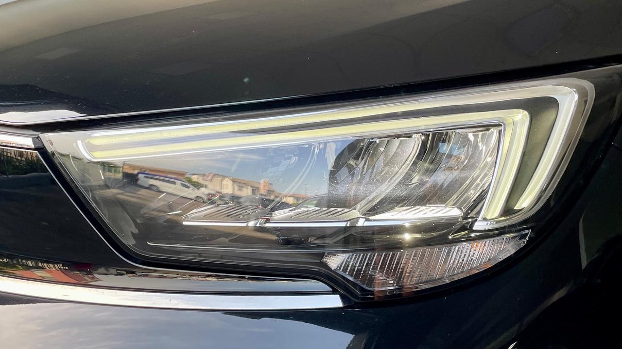 OPEL CROSSLAND X 1.2 turbo BUSINESS ELEGANCE 131CV - FULL LED, CARPLAY, NEOPATENTATI