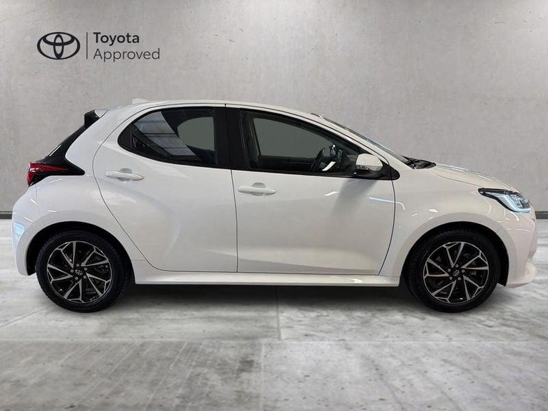 Toyota Yaris Hybrid Trend MY22