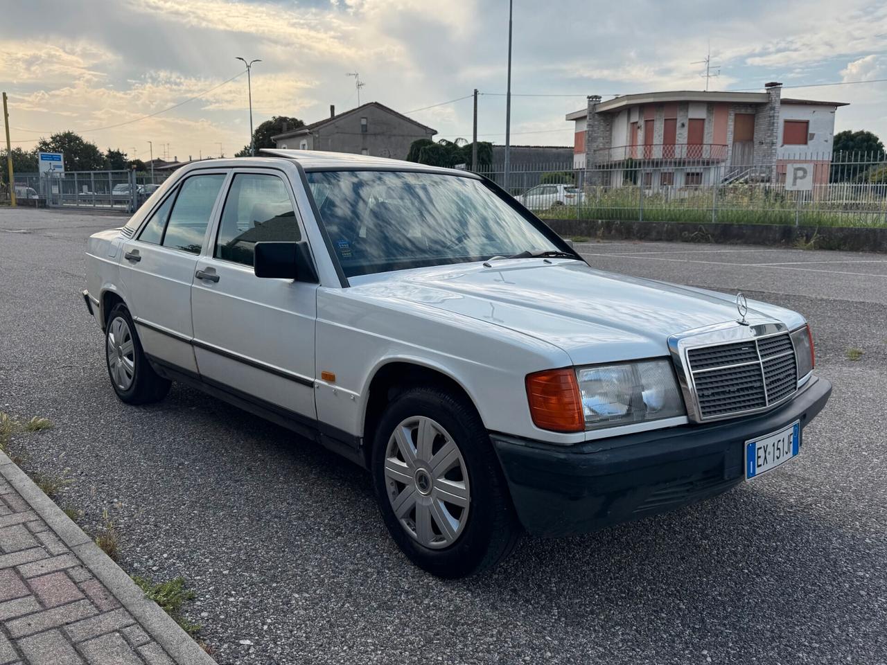Mercedes 190D 2.5 asi