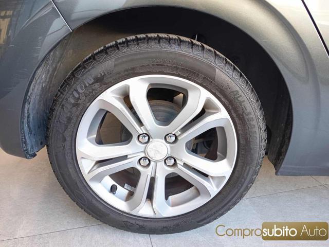 PEUGEOT 208 1° serie 1.2 VTi 82 CV 5 porte Active