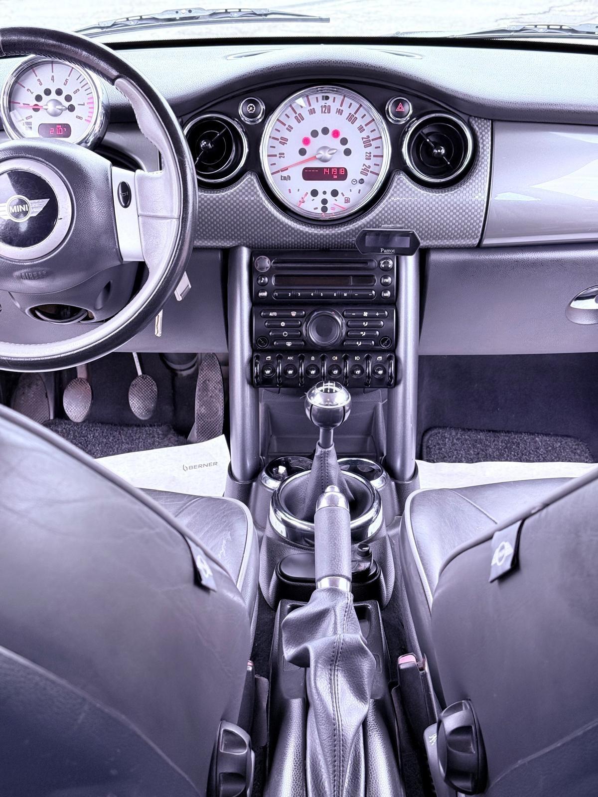 Mini 1.6 16V Cooper Ok neopatentati