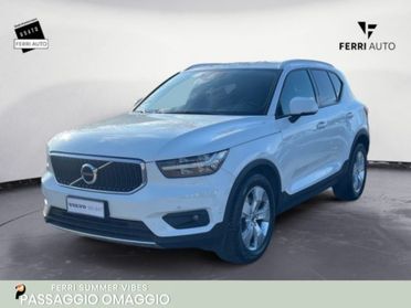VOLVO XC40 B4 AWD Geartronic Momentum Pro