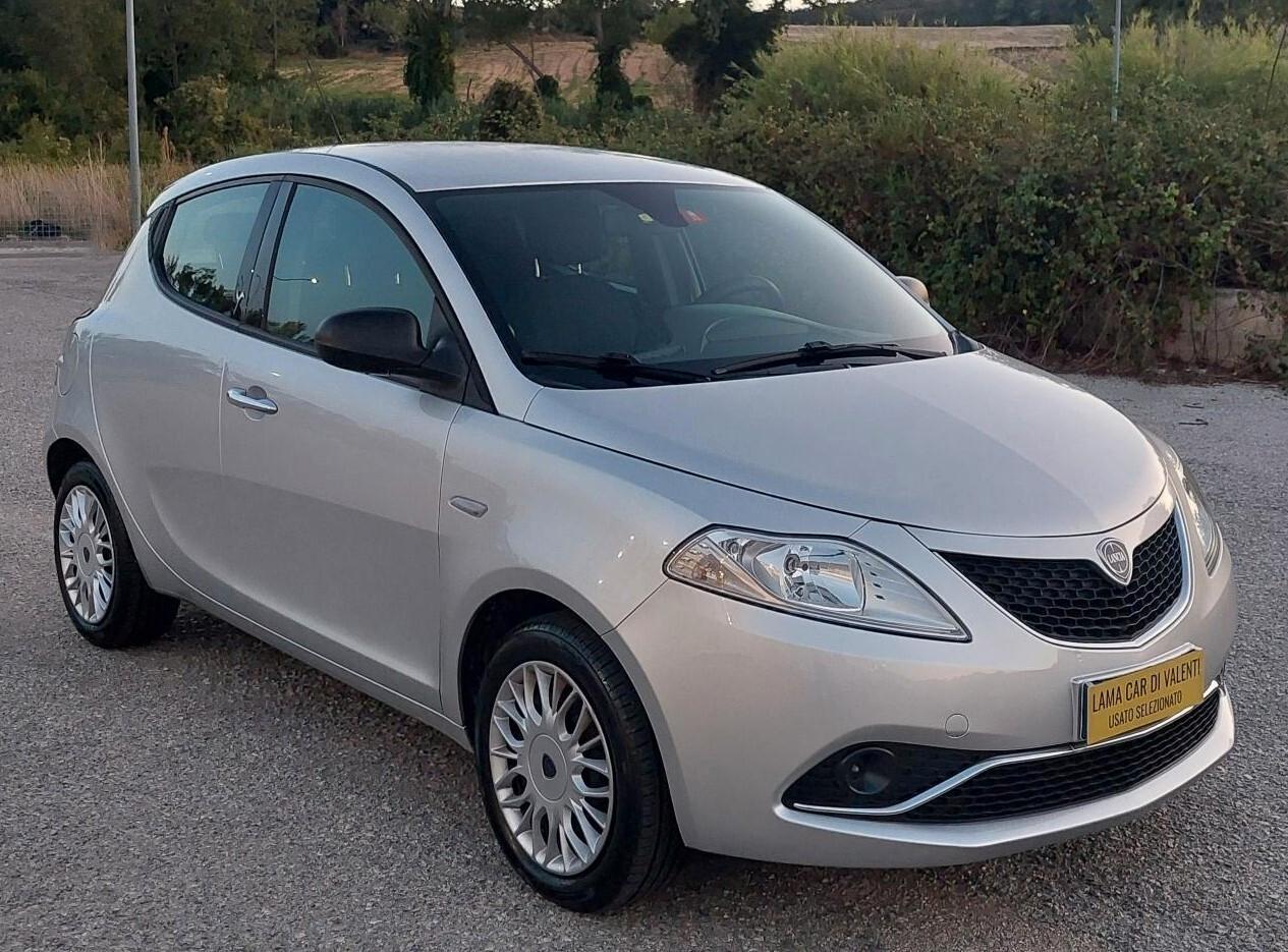 LANCIA YPSILON 1.2-UNICO PROPRIETARIO-NEOPATENTATI