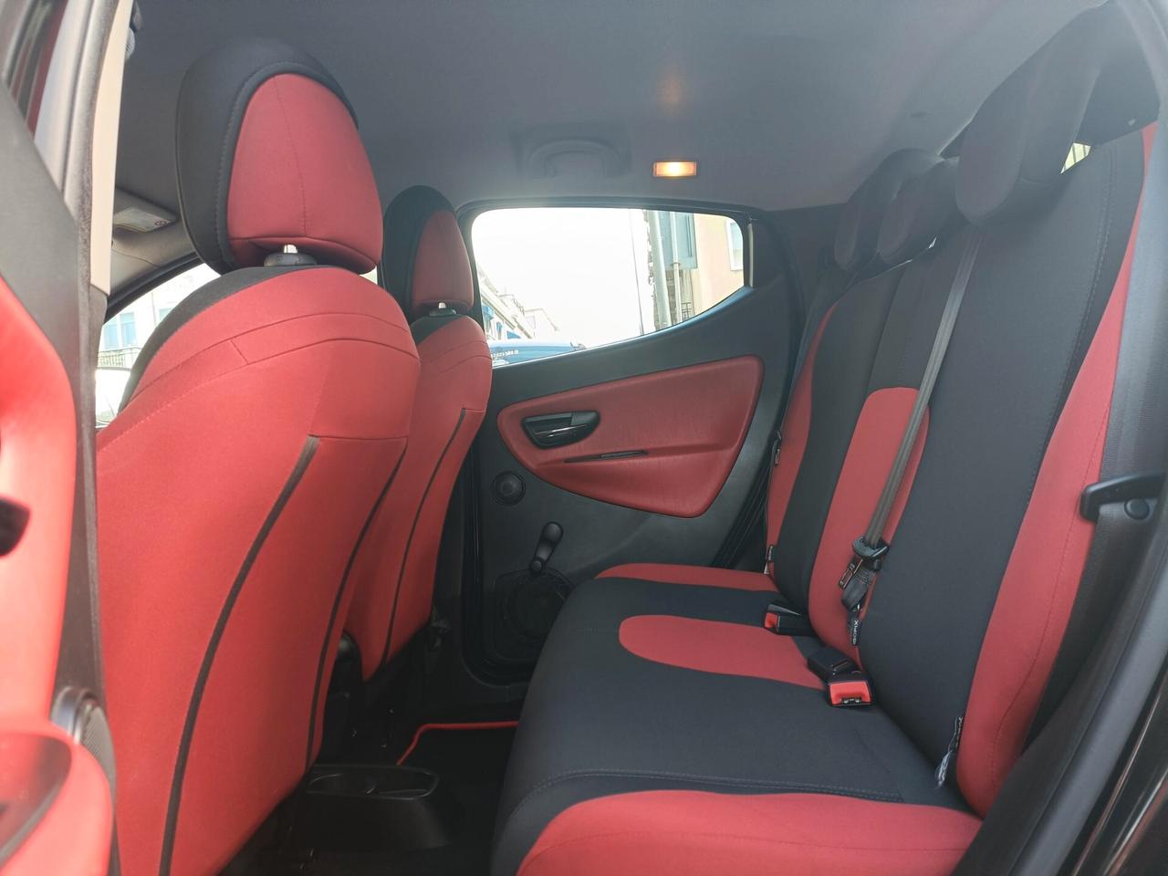 Lancia Ypsilon 1.2 69 CV 5 porte S&S PLATINUM