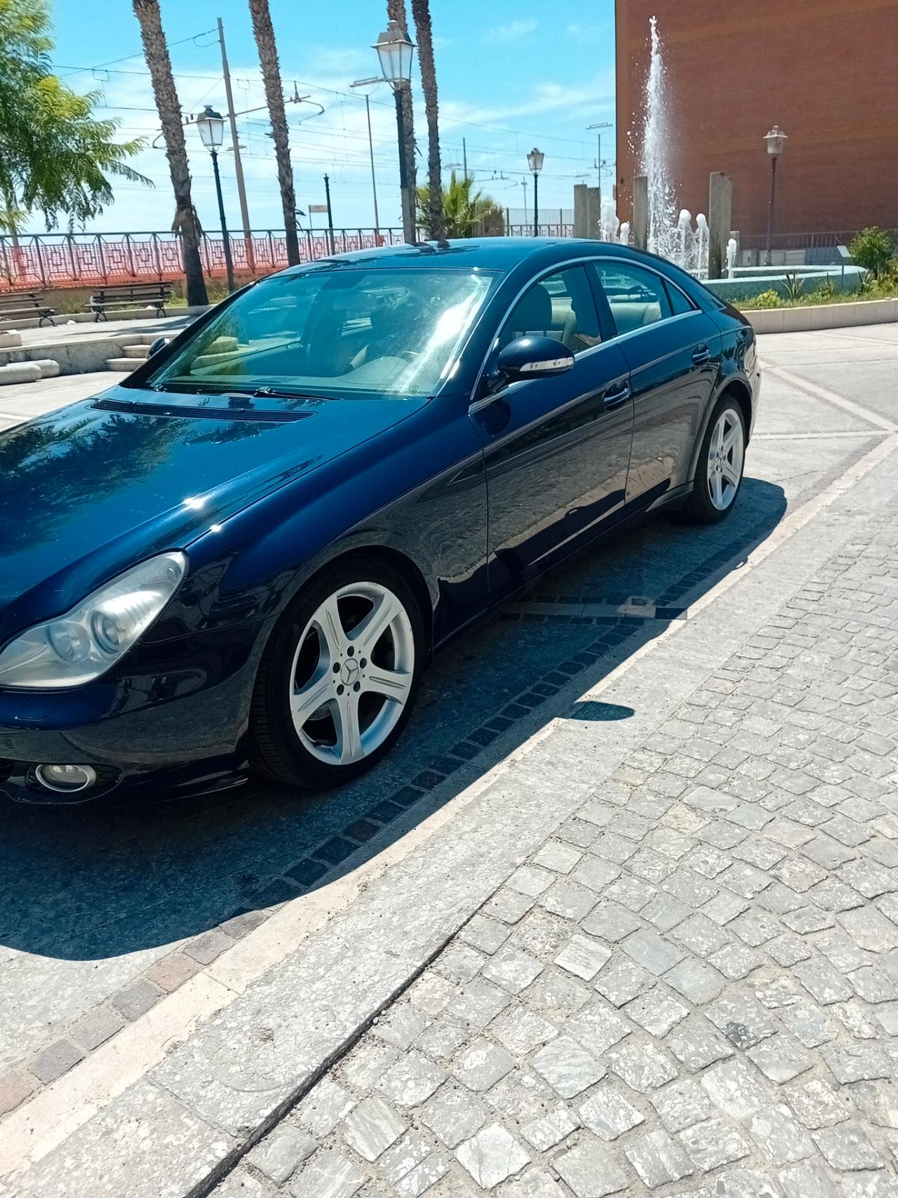 Mercedes-benz 320 cls
