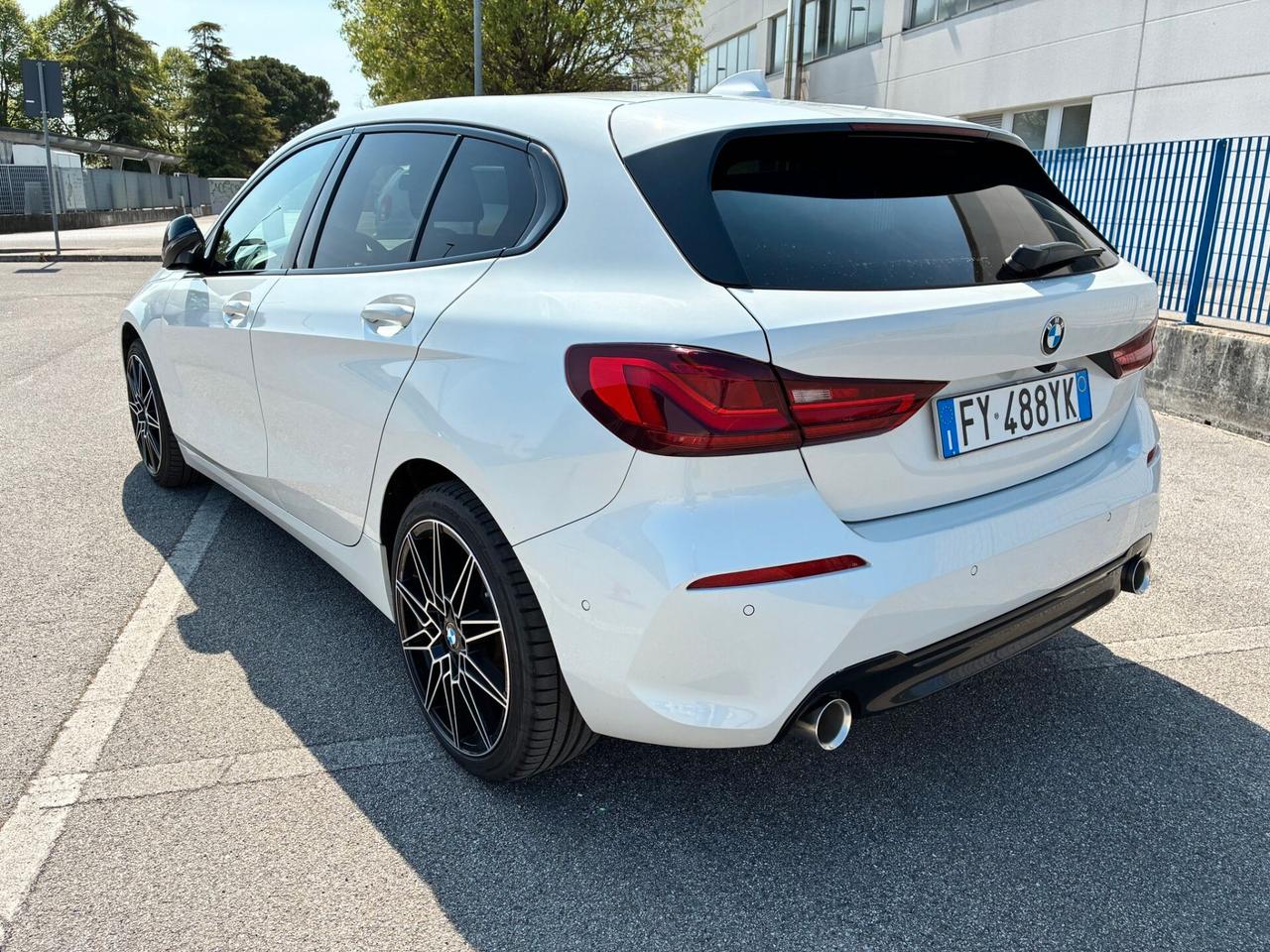 Bmw 118 118i 5p. Sport Aut. - cerchi 19 - nuovo modello