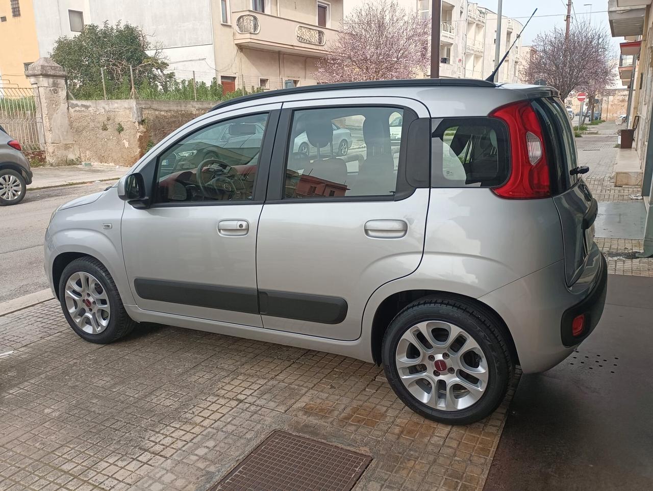 Fiat Panda 1.2 69 Cv Lounge