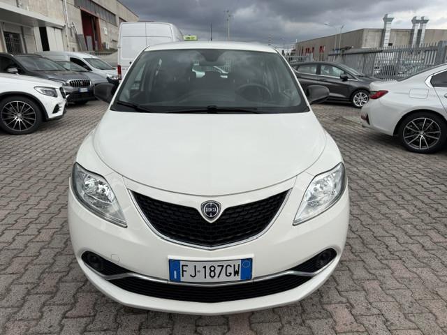Lancia Ypsilon 5 Porte Ypsilon 1.2 Silver 69cv