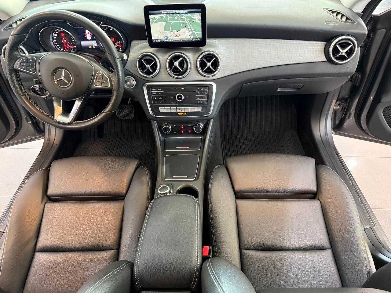 Mercedes-benz CLA 200 d Automatic Business 89.000 KM
